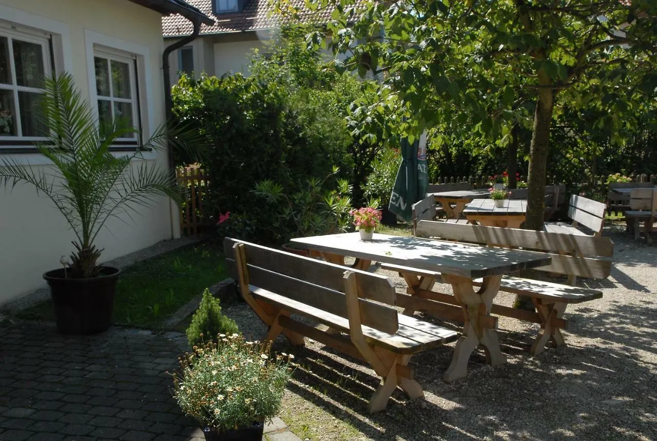 Neu Wirt Hotel Garni  Geretsried